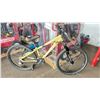 Image 1 : YELLOW NO NAME 16 SPEED MOUNTAIN BIKE WITH DISC BRAKES