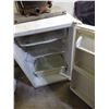 Image 3 : Home line bar fridge.