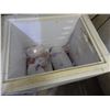 Image 3 : Frigidaire apartment size deep freezer.