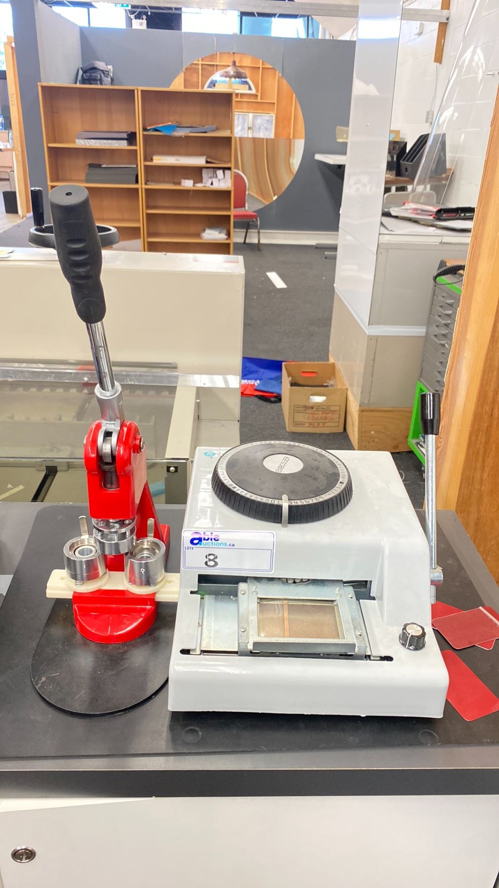 VEVOR BUTTON MAKER MACHINE & CARD EMBOSSER - Able Auctions