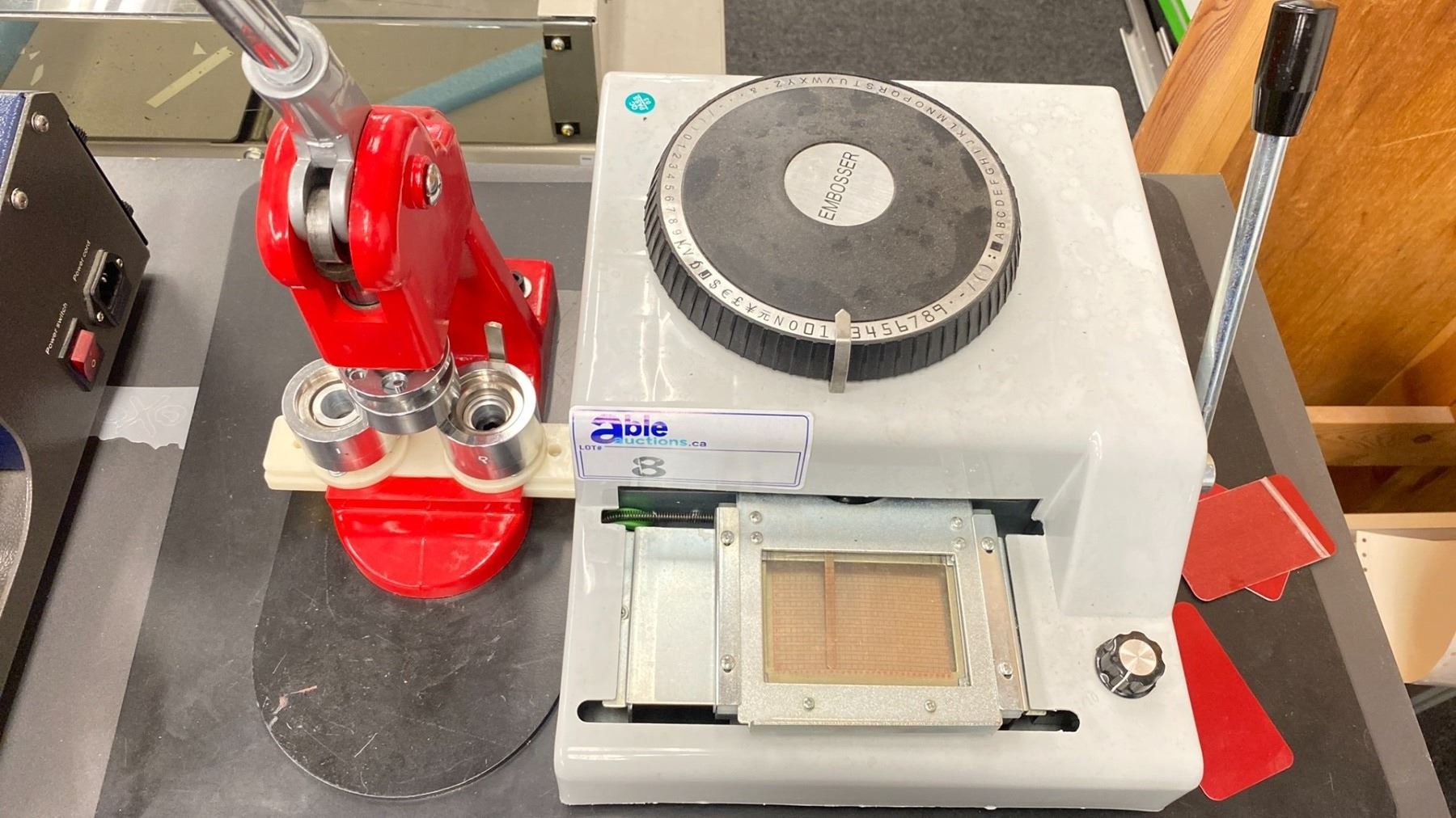 VEVOR BUTTON MAKER MACHINE & CARD EMBOSSER - Able Auctions