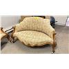 Image 1 : ANTIQUE VICTORIAN SETTEE
