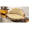 Image 1 : ANTIQUE VICTORIAN SETTEE