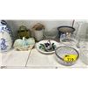 Image 3 : SHELF OF ASSORTED ITEMS INCLUDING; VASES, FRUIT BASKET, PLATE & MORE