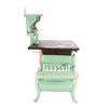 Image 10 : C. 1890-1910 Quaker Grand Enamel Cast Iron Stove