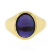 Image 5 : Vintage British 9K Gold Oval Cabochon Amethyst Solitaire Polished Pinky Ring