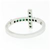 Image 7 : NEW 14k White Gold 0.25 ctw Round Green Emerald Curved Sideways Cross Band Ring