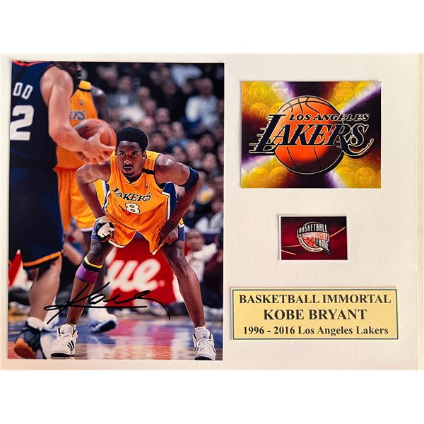 LA Lakers Kobe Bryant signed photo