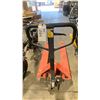 Image 2 : ORANGE 5000LB INDUSTRIAL PALLET JACK * NEEDS REPAIR *