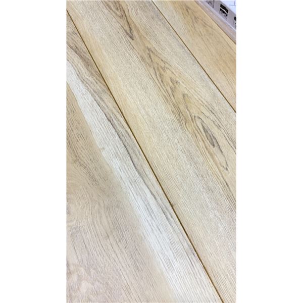 973.52 SQ FT OF EC PREMIUM AQUAFIX ROYAL SERIES CHARLES WIDE PLANK GLUELESS LAMINATE FLOORING
