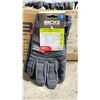 Image 2 : BOX OF ASSORTED BDG PERFORMANCE GLOVES