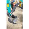 Image 8 : 2025 AGT INDUSTRIAL QK 16Z GAS POWERED RUBBER TRACK MINI EXCAVATOR WITH ATTACHED