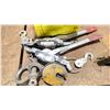 Image 3 : PAIR OF COME ALONGS, INDUSTRIAL SAFETY HARNESSES & HEAVY DUTY PLATE GRABBER