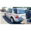 Image 2 : 2005 MERCEDES ML500, 4DRSW, GREY, VIN 4JGAB75E65A529011