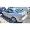 Image 2 : 2002 LEXUS IS300, 4DRSD, GOLD, VIN JTHBD192120039222