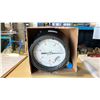 Image 2 : 6- WINTERS PEM216 GAUGES 2.5" 0-200 PSI 1/4" NPT BTM & 1- WINTERS PPC5060 PROCESS GAUGE