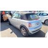 Image 2 : 2009 MINI COOPER S, 2DRCON, GREY, VIN WMWMS335X9TY50568