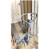 Image 2 : BLUE GIANT INDUSTRIAL PALLET JACK