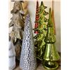 Image 2 : Assorted Christmas Decor