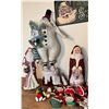 Image 2 : Assorted Christmas Decor