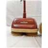 Image 2 : Vintage Cleaning Tools