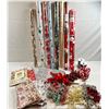 Image 1 : Present Wrapping Supplies