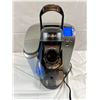 Image 2 : Keurig Coffee Machine