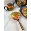 Image 2 : Hand Painted Quilted Patchwork