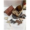 Image 8 : Farm Themed Decor Lot