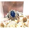 Image 6 : Oval Blue Sapphire and Diamond Halo Ring