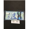 Image 1 : 2013 UNCIR $5.00 CDN Bill