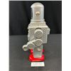 Image 3 : Vintage 12" Tall Battery Operated Robot