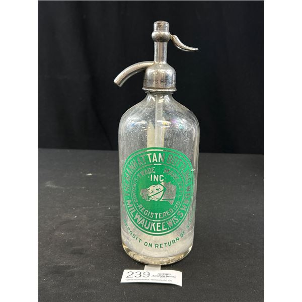Manhattan Bottling Works Millwakee Wisconsin Green Label Seltzer Bottle