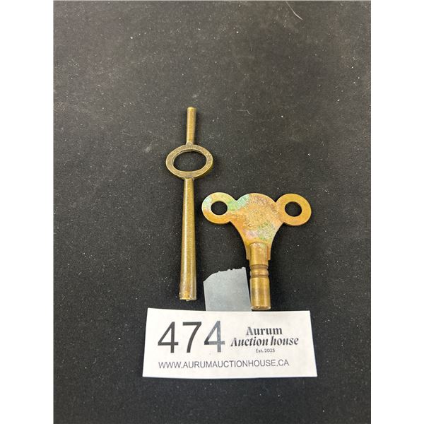 2 Antique Bras Clock Keys
