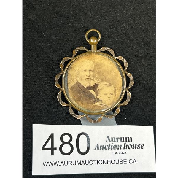 Very Good 2 Way Photo Locket/Pendant Circa 1900 (Original Photos)