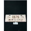 Image 1 : 1975 Unlimited Dealer License Plate