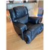 Image 2 : Swivel rocker recliner