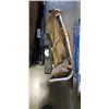 Image 2 : TAYMOR DOME TENT AND VINTAGE HIKING BAG