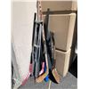 Image 1 : BUNDLE OF ASSORTED YARD TOOLS AND SPORTING  GOODS