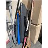 Image 2 : BUNDLE OF ASSORTED YARD TOOLS AND SPORTING  GOODS