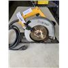 Image 1 : DEWALT 7-1/4 INCH CIRCULAR SAW, TETSED WORKING