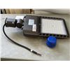Image 1 : NEW INDUSTRIAL LED STREETLIGHT WITH PHOTOCELL, 200 WATT