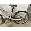 Image 2 : WHITE NORCO BIKE