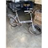 Image 1 : VINTAGE VOYAGEUR FOLDING BIKE