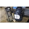 Image 1 : FAIRWINDS AND SPALDING GOLF BAGS