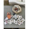 Image 1 : BAG OF ASSORTED SPORTS COLLECTIBLES