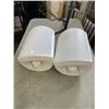 Image 2 : PAIR OF EPISODE OUTDOOR SPEAKERS AND GUITAR STAND