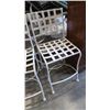 Image 2 : 2 WHITE METAL PATIO BAR STOOLS