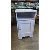 Image 1 : MODERN WHITE NIGHT STAND