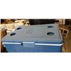 Image 2 : LARGE ROLLING WOODS COOLER